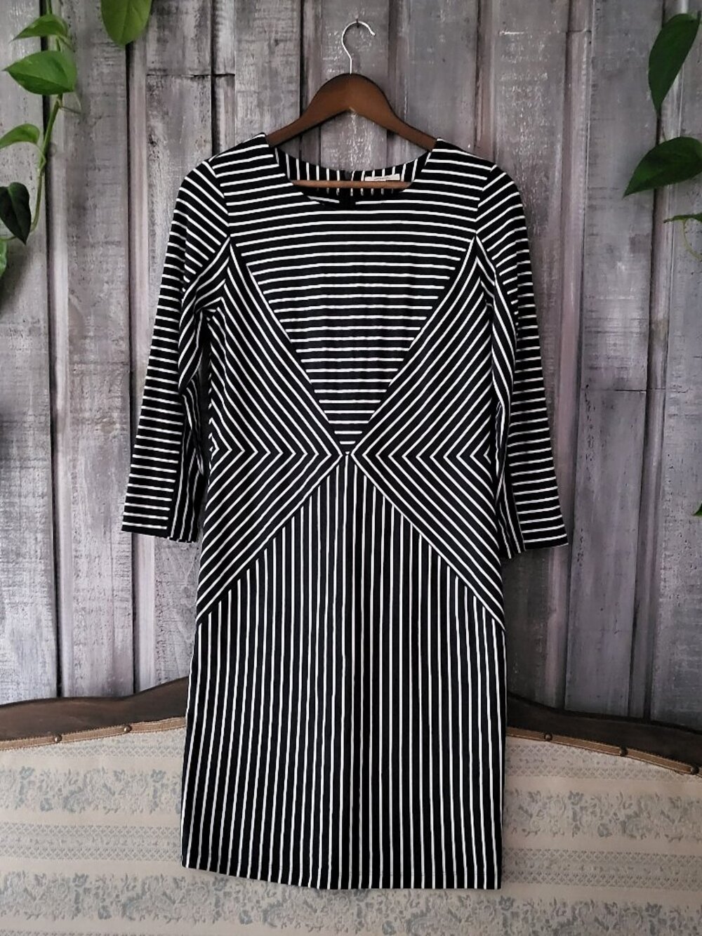 Sandwich Navy White Chevron Geometric Striped Shift Dress Medium NWOT